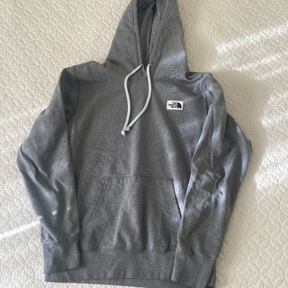 Men’s North Face gray hoodie in good used condition size small